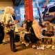 Marlina Muzakir, istri Gubernur Aceh sekaligus Ketua TP PKK Aceh, membagikan nasi sahur kepada keluarga pasien di RSUDZA, tukang becak dan pedagang kios di Banda Aceh, Minggu (16/3) dini hari.