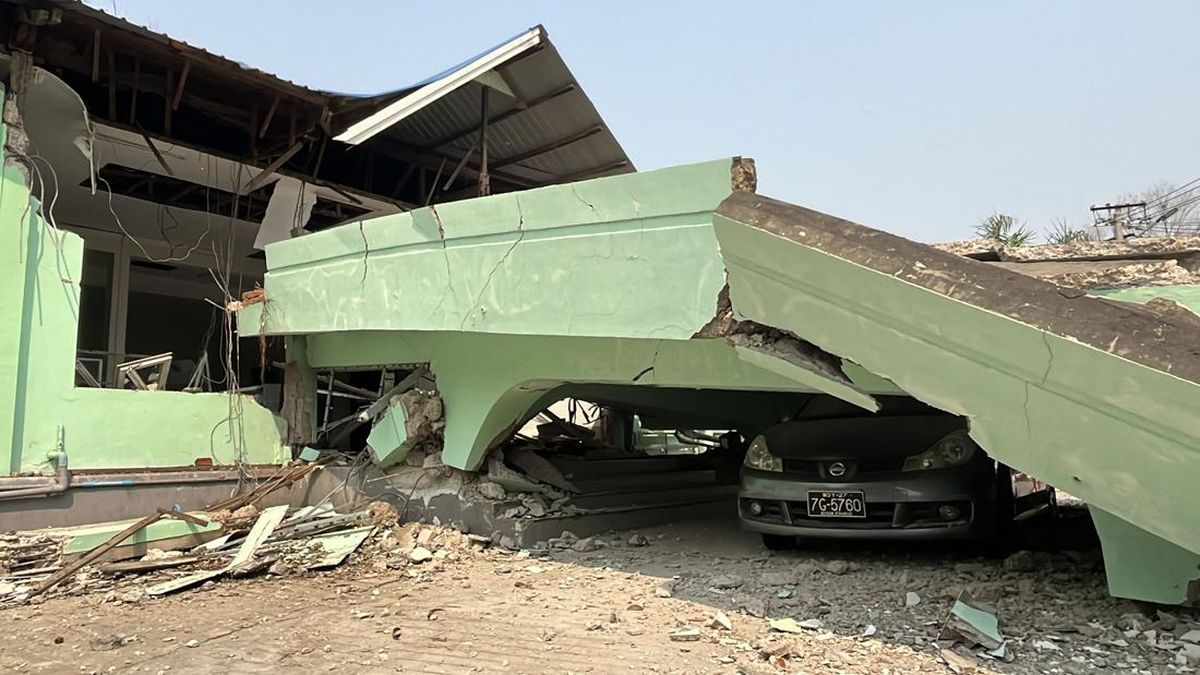 Bangunan Runtuh akibat Gempa Thailand 7,7 SR