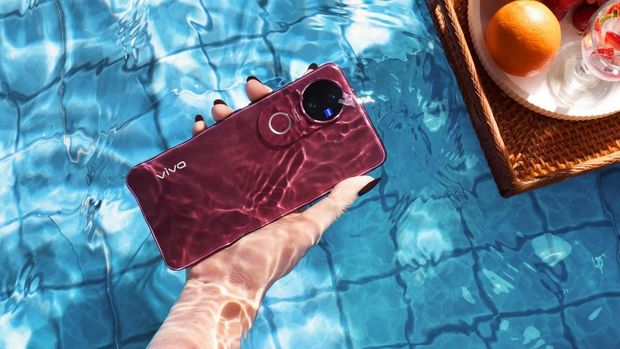 Vivo V50 yang Baru Diluncurkan, Ponsel Mewah Tahan Air IP68 dengan Teknologi ZEISS (Foto: Vivo Indonesia)