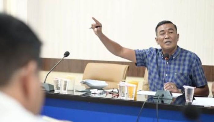 Warga Keluhkan Jalan Berlubang di Banda Aceh, Ismawardi Desak PUPR Aceh Segera Perbaiki