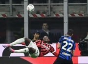 Abraham dan Calhanoglu Warnai Imbangnya AC Milan Vs Inter Milan