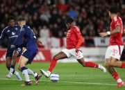 Anthony Elanga Puts Nottingham Forest Ahead Against Manchester United in Thrilling First Half