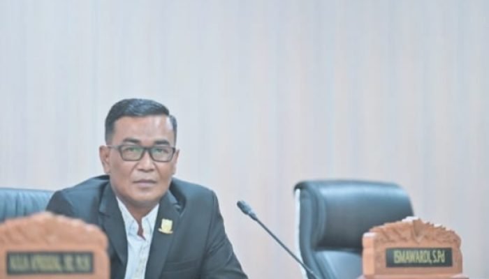 Anggota Komisi I DPRK Ismawardi Minta Walikota Evaluasi Camat