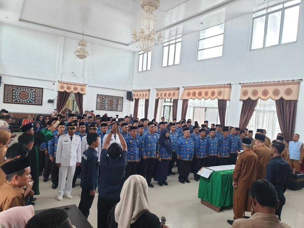 Bupati Tagore Lantik 91 Pejabat eselon III dan IV [Foto/Habanusantara/Gona].