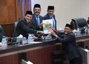 Wagub Hadiri Rapat Penyampaian Rekomendasi DPRA Terkait LKPJ 2024, Siap Tindaklanjuti