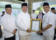 Bupati Berikan Biaya Umroh Kepada Pemenang MTQ ke 56