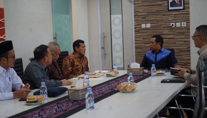 Bertemu Kepala Kantor Komunikasi Kepresidenan, Wagub Aceh Dorong Percepatan Revisi UUPA