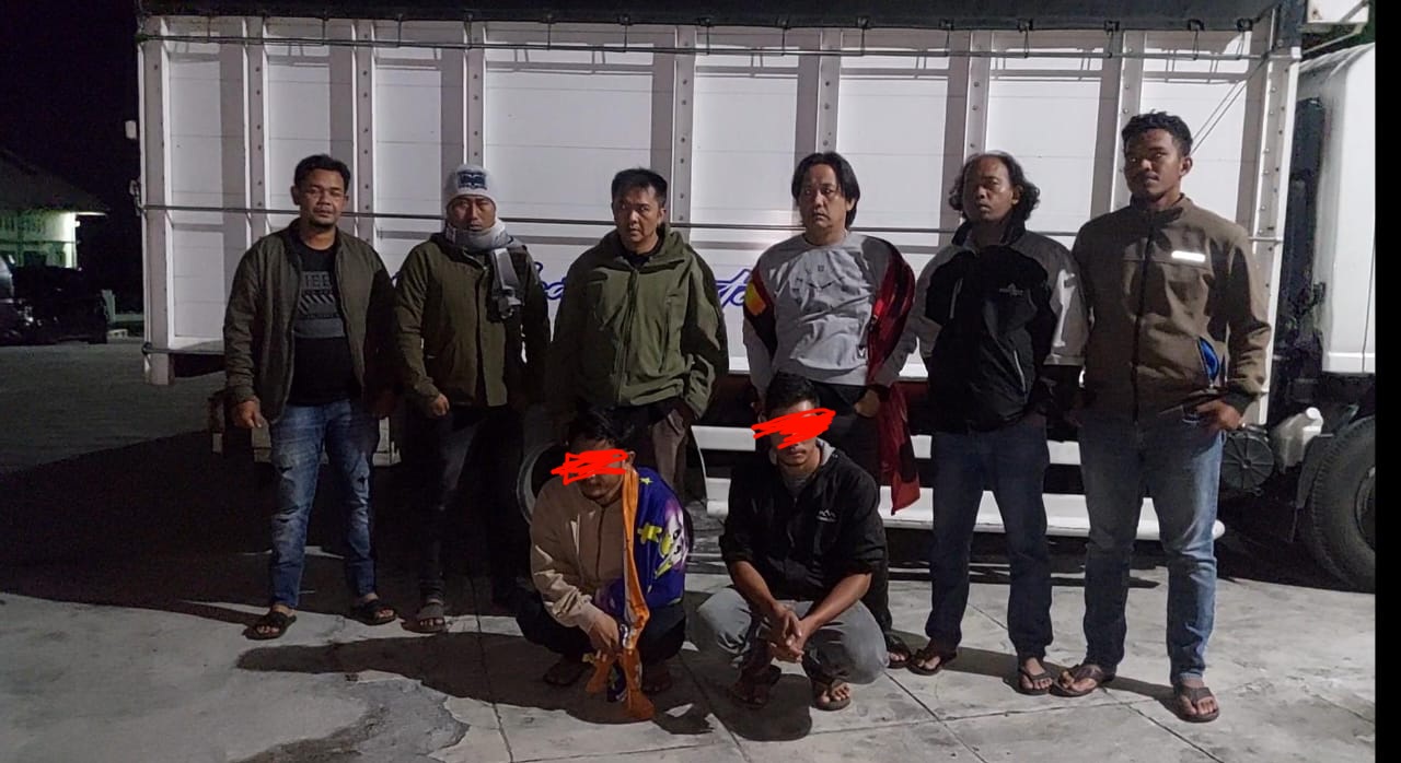 Personel Kodim 0119 Bener Meriah amankan pelaku penyeludupan getah pinus ilegal (dok IST).