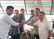Ketua MKD DPR RI, Nazaruddin Dek Gam dengan pasangan Zulkifli - Suradji ikut didampingi Anggota DPRK Sabang, Darmawan, M Rizki dan Samsul Bahri. Foto: (Bithe.co/Fauzul Husni)