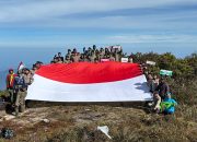 Polri Tancapkan Merah Putih di Atap Aceh! Ekspedisi Gunung Leuser 2025 Sukses Capai Titik Tertinggi