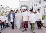 Mualem Salat Iduladha di Masjid Raya Baiturrahman Bersama Istri