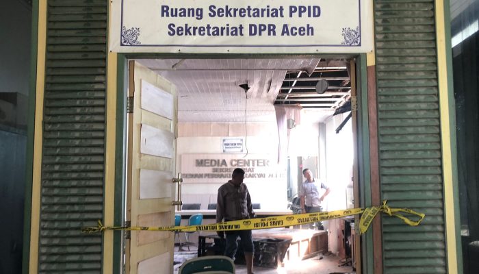 Salah Satu Ruangan di Gedung DPRA Terbakar