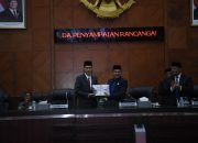 Gubernur Sampaikan Nota Keuangan APBA 2024 dalam Paripurna DPR Aceh