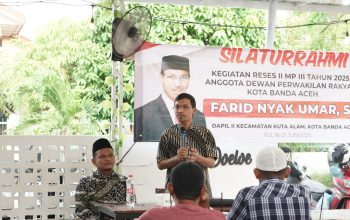 Anggota DPRK Banda Aceh Farid Nyak Umar, saat bertemu dengan perwakilan anak muda dan perempuan warga Kecamatan Kuta Alam, Sabtu (21/6/2025) di Cafe Tempoe Doeloe, Lampriet, Banda Aceh