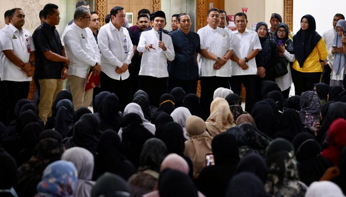 Nakes Kepung Kantor Gubernur, Wagub Aceh: TPP dan Remunerasi Pasti Kita Perjuangkan