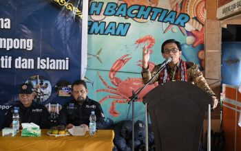 Ketua DPRK Banda Aceh Irwansyah ST saat menutup Karang Taruna