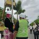 Walikota Banda Aceh Hj IlIiza Sa'aduddin Djamal didampingi Sekretaris Diskominfotik Banda Aceh Muhammad Zubir saat memantau pemasangan CCTV dan Speaker di kawasan Uleelheue, Banda Aceh, Sabtu 12 Juli 2025[Foto/is]