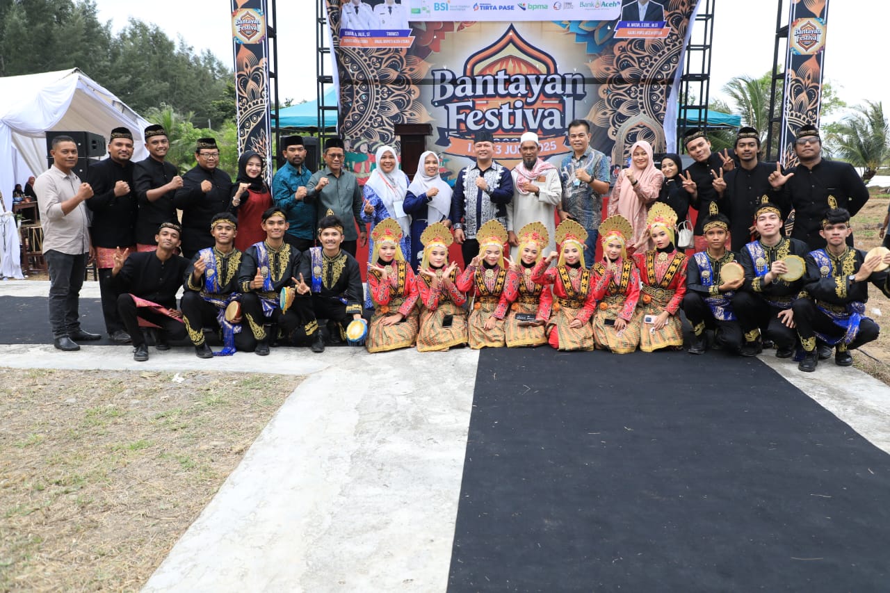 Bupati Ayah Wa Buka Bantayan Festival 2025, Wisata Budaya Hingga UMKM Ramaikan Pantai Seunuddon