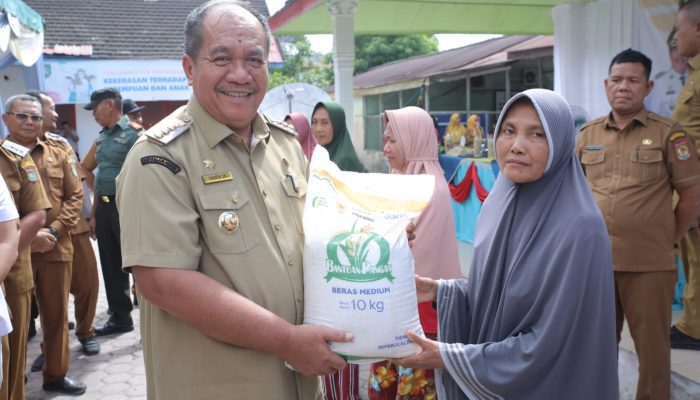 Bupati Asahan Mulai Salurkan Bantuan Beras Tahun 2025