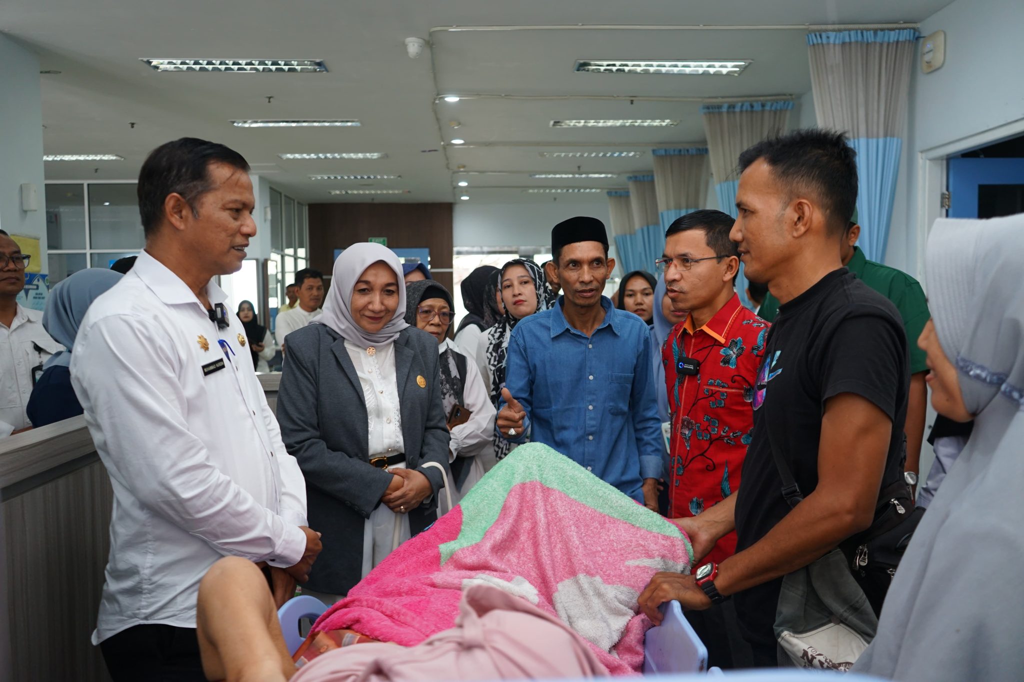Ketua Komisi IV DPRK Banda Aceh Farid Nyak Umar bersama anggota Komisi IV, Tengku Januar Hasan, Mehran Gara dan Muhammad Iqbal meninjau pelayanan Rumah Sakit Umum Daerah (RSUD) Meuraxa, di Jalan Soekarno-Hatta, Mibo, Kecamatan Banda Raya, Banda Aceh, Rabu (07/05/2025). FOTO/ HUMAS DPRK BANDA ACEH