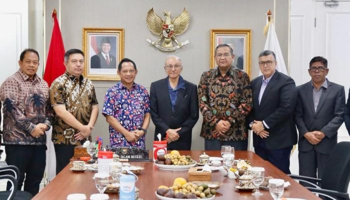 Wali Nanggroe Temui Mendagri Tito, Bahas Masa Depan Dana Otsus dan 4 Isu Penting