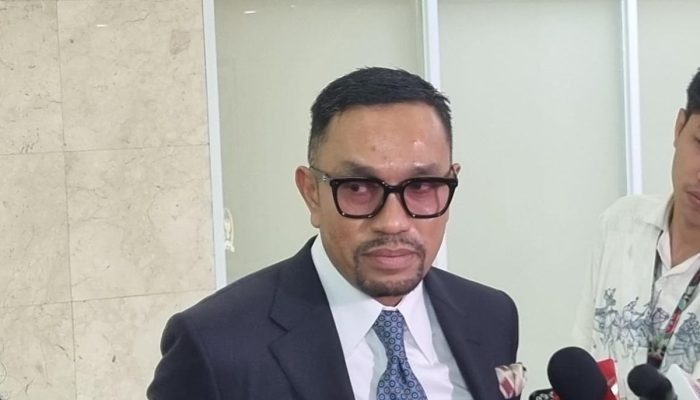 Gara-gara “Orang Tolol Sedunia”, Ahmad Sahroni Dicopot dari Wakil Ketua Komisi III DPR RI