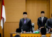 Wakil Bupati Pidie Alzaizi Menghadiri Rapat Paripurna