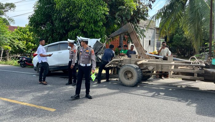 Honda CRV Anggota DPRK Hantam Truck Tangki, Begini Kondisinya