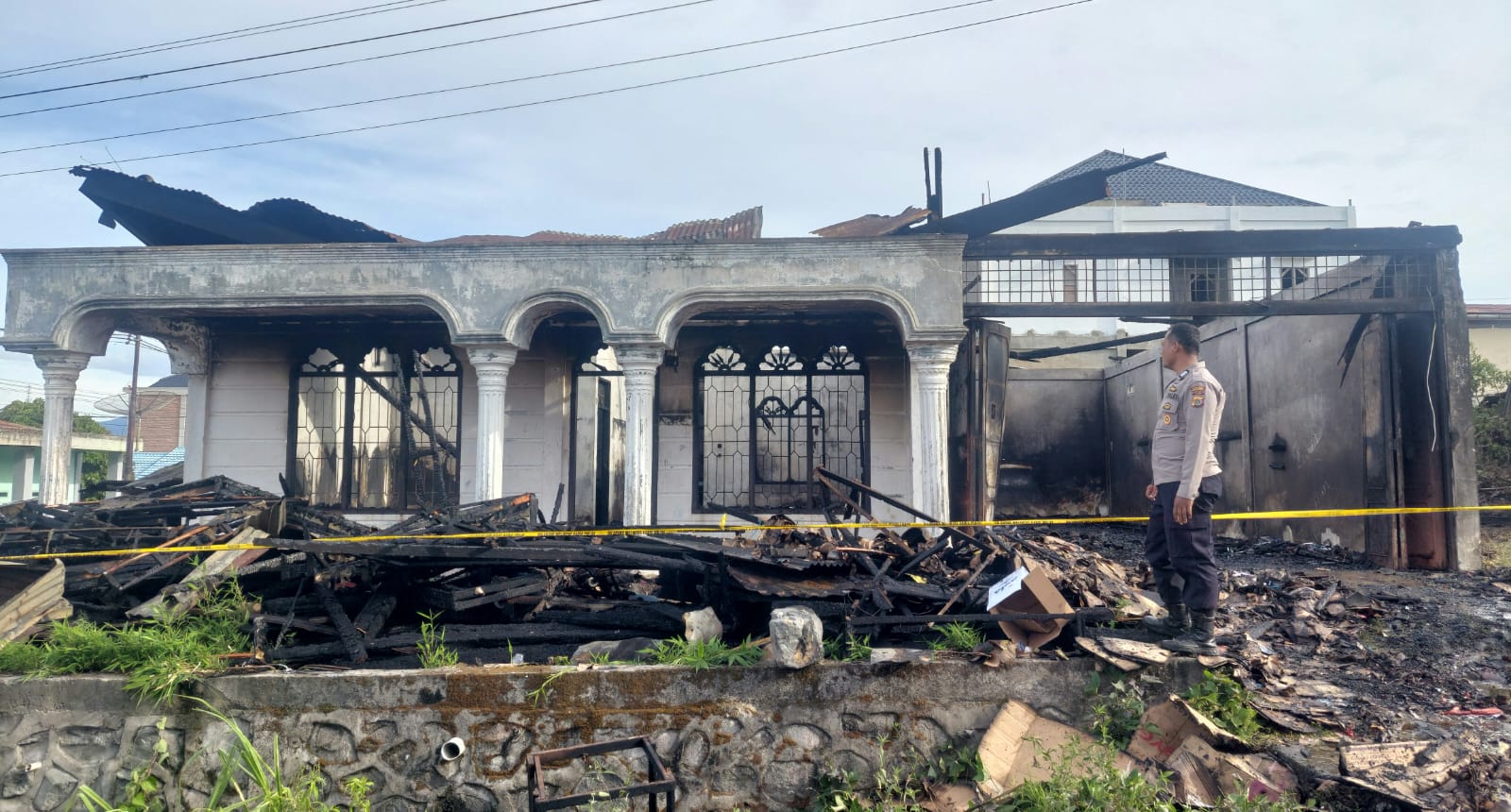 Gudang Spring Bet dan panglong yang ludes terbakar di Bener Meriah(dok Ist).