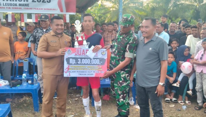 Final Dramatis! Geudumbak Bekuk Buket Linteung 1-0, Sabet Juara Bola Kaki se-Langkahan