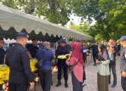 Satbrimob Polda Aceh Bagi 19 Ton Beras Murah, Warga Serbu Lokasi