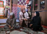 Kak Ana Apresiasi Produk Kerajinan Dekranasda Aceh Timur