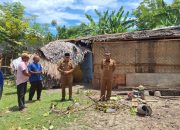 Sekda Pidie Drs. Samsul Azhar Kunjungi Rumah Warga Tertimpa Pohon