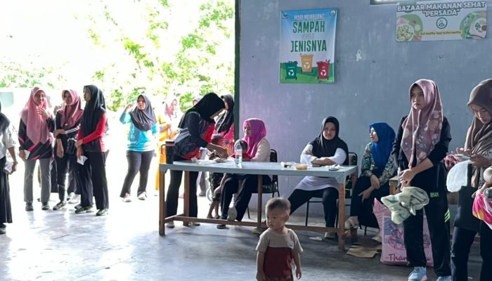 Yonif 117/KY Bangun Kesadaran Ramah Lingkungan Lewat Bank Sampah