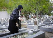 Peringati Hari Pahlawan, Illiza Tabur Bunga di Taman Makam Pahlawan