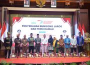 Keluarga Pahlawan Nasional dan Pejuang Kemerdekaan di Aceh Dapat Bungong Jaroe
