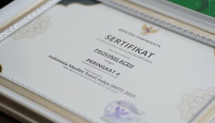 Pemerintah Aceh Raih Dua Penghargaan pada Indonesia Muslim Travel Index 2025