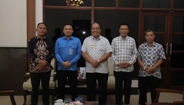 Bupati Asahan Menerima Kunjungan Staf Khusus dari Kementerian Kelautan dan Perikanan RI