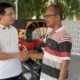 Ketua DPRK Banda Aceh Serahkan Becak Motor untuk Adi yang Berjuang Usai Stroke