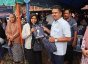 Wakil Ketua DPRK Daniel Abdul Wahab Bagi Sembako untuk Warga Jelang Ramadhan