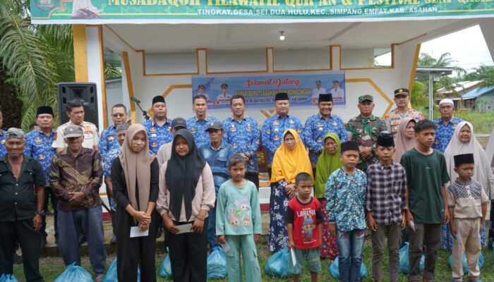 Wabub Asahan Berikan 500 Paket Sembako Korban Banjir Desa Sei Dua Hulu