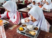 Orang Tua Siswa Akui Program MBG Sangat Membantu