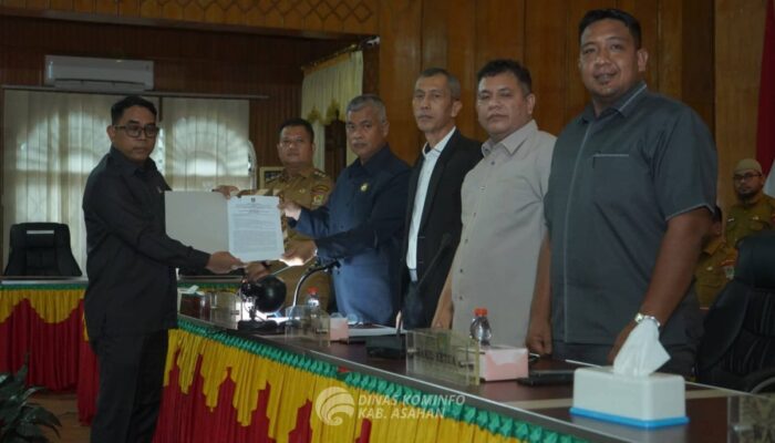 Sidang Paripurna DPRD Penyampaian Rekomendasi LKPJ 2025