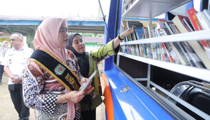 Bunda Literasi Asahan Melihat Perpustakaan Keliling,Tumbuhkan Minat Baca Sejak Dini