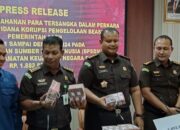 BreakingNews: Kejati Aceh Tetapkan S Jadi Tersangka Kasus Beasiswa, BB Rp1,8 M, Langsung Ditahan