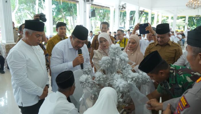 Calon Jamaah Haji Di Upah-Upah Bupati Asahan,Siap Berangkat Ke Tanah Suci