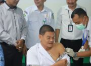 Dinkes Pidie Bersama RSUD TCD Sigli Gelar Imunisasi MR Untuk Nakes