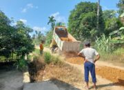 Pemdes Rambong Dalam Timbun Jalan Rusak, TPK: Agar Warga Mudah Melintas