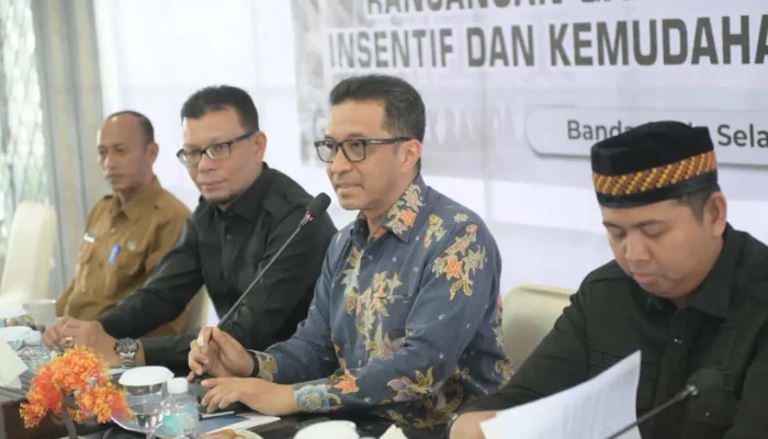 Investor Keluhkan UMK dan Lahan di RDPU Raqan Insentif dan Penanaman Modal