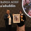 Walikota Illiza Terima Penghargaan Garda Kemanusiaan dari JMSI Aceh